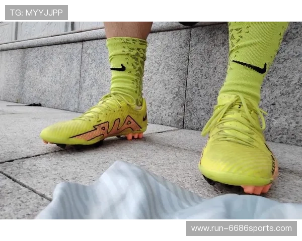 足球星球袜正确穿法全解析图解教程，轻松掌握专业穿法技巧